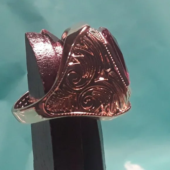 Unisex Ruby Ring..Sz 9...Fashion Jewelry - Picture 4 of 4